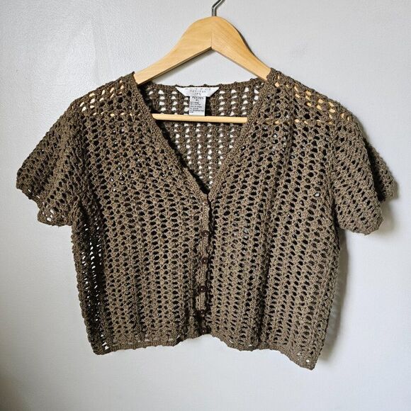 EUC OUTFIT PETITES JPR OLIVE GREEN V NECK BUTTONED CROCHET CROPPED TEE SIZE PL - Picture 1 of 13